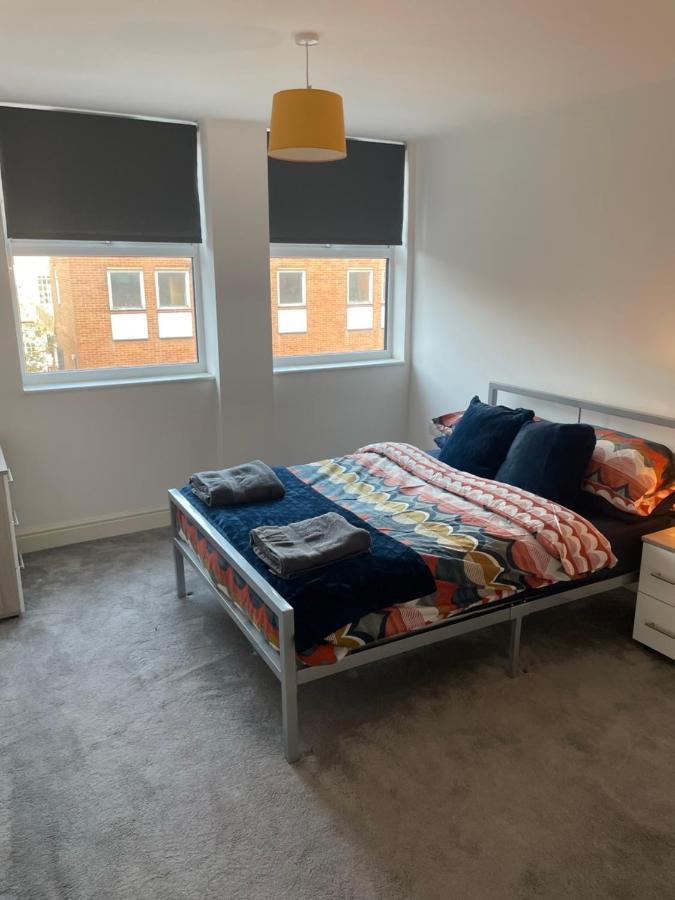 #0202 One Bedroom Serviced Apartment-Free Parking Дерби Экстерьер фото